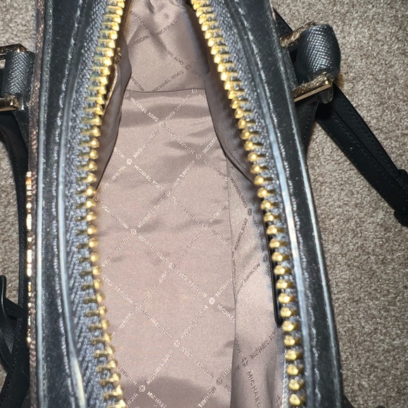 Like New Michael Kors Satchel - Picture 12 of 16